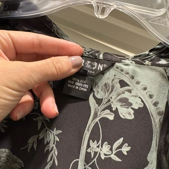 CITRON Santa Monica 1x Silk Black Button-Front Top Sage Peacock Print - Picture 6 of 11